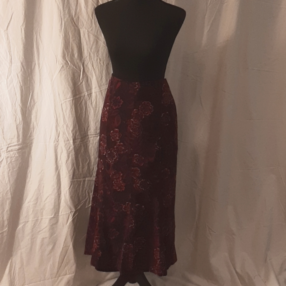 Vintage long floral skirt in plum/purple/pink 14W